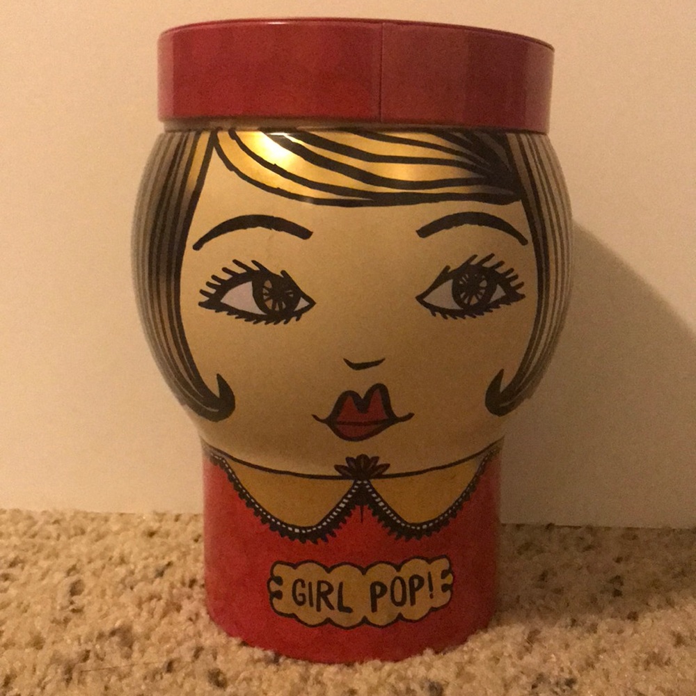 BENEFIT Girl Pop Makeup set *Limited Edition